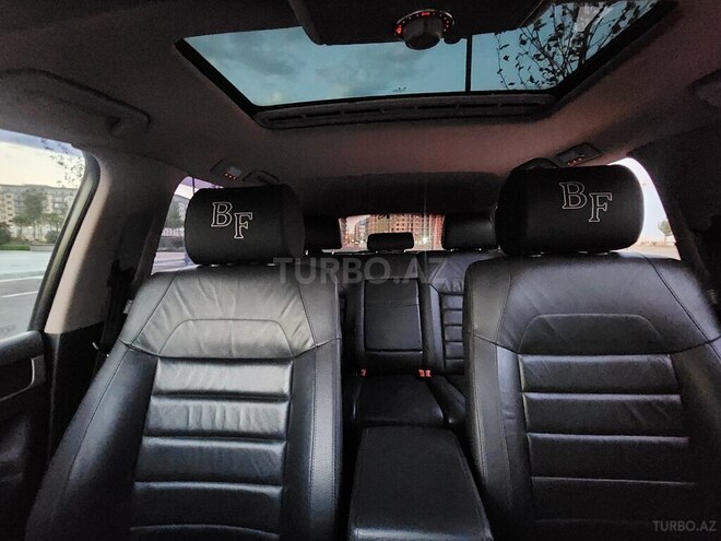 Volkswagen Touareg-5