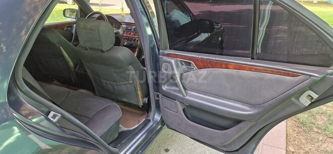 Mercedes E 290 1997, 420,000 km - 2.9 l - Bakı