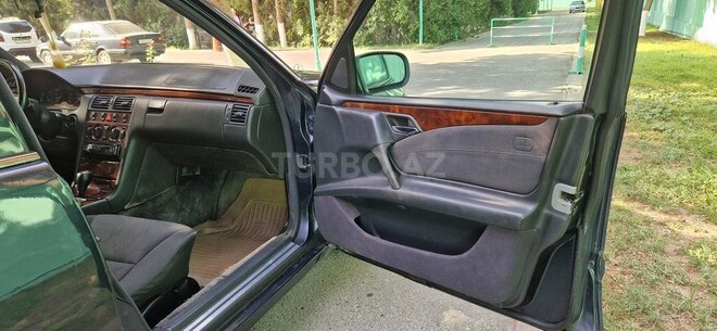 Mercedes E 290 1997, 420,000 km - 2.9 l - Bakı