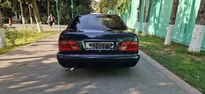Mercedes E 290 1997, 420,000 km - 2.9 l - Bakı
