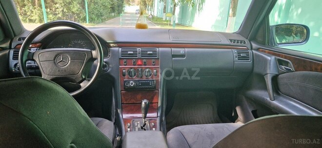 Mercedes E 290 1997, 420,000 km - 2.9 l - Bakı