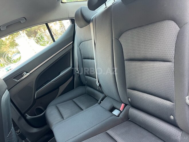 Hyundai Elantra 2017, 90,000 km - 2.0 l - Bakı