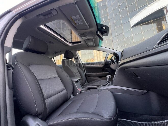 Hyundai Elantra 2017, 90,000 km - 2.0 l - Bakı