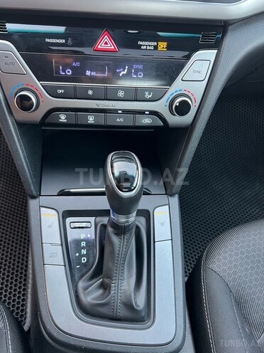 Hyundai Elantra 2017, 90,000 km - 2.0 l - Bakı
