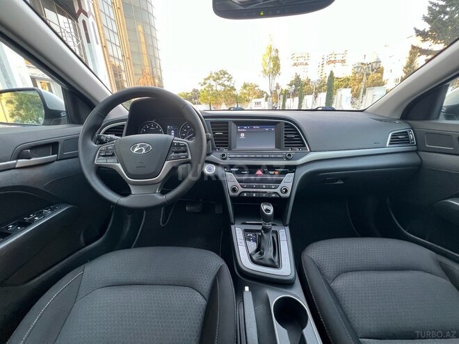 Hyundai Elantra 2017, 90,000 km - 2.0 l - Bakı