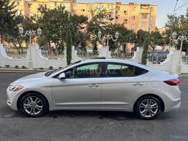 Hyundai Elantra 2017, 90,000 km - 2.0 l - Bakı