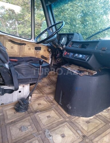 Mercedes 208 D 1993, 200,000 km - 2.3 л - Bərdə