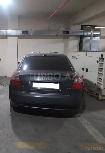Audi A4 2005, 245,000 km - 2.0 l - Bakı