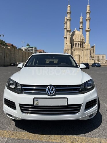 Volkswagen Touareg-2
