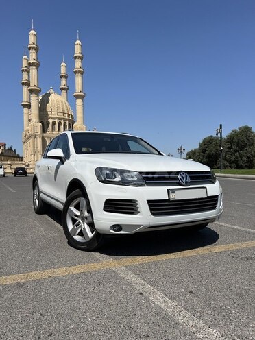 Volkswagen Touareg-1