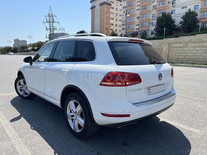 Volkswagen Touareg-5