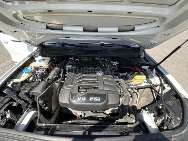 Volkswagen Touareg-10