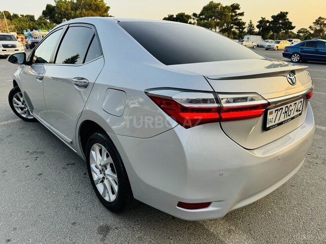 Toyota Corolla 2017, 92,000 km - 1.6 l - Bakı