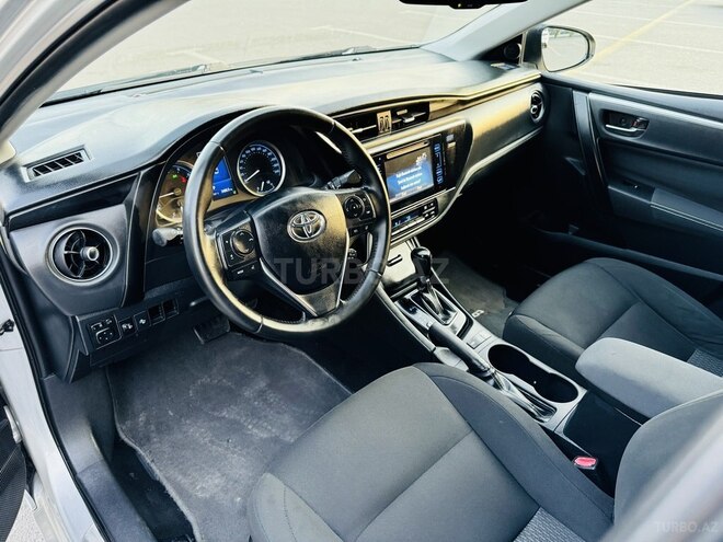 Toyota Corolla 2017, 92,000 km - 1.6 l - Bakı