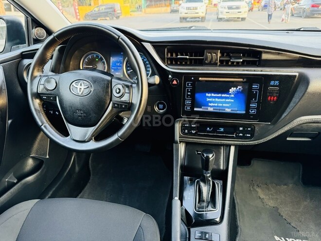 Toyota Corolla 2017, 92,000 km - 1.6 l - Bakı