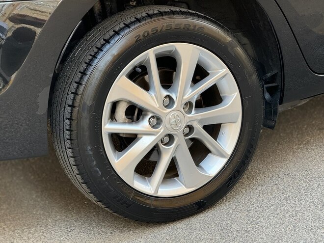 Toyota Corolla 2014, 215,000 km - 1.6 l - Bakı