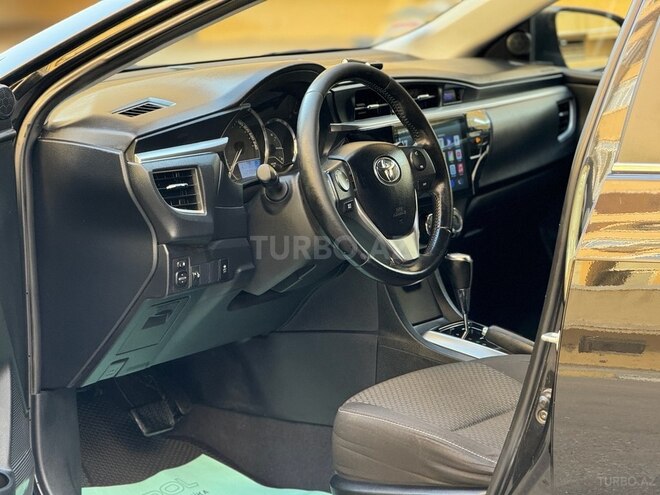 Toyota Corolla 2014, 215,000 km - 1.6 l - Bakı