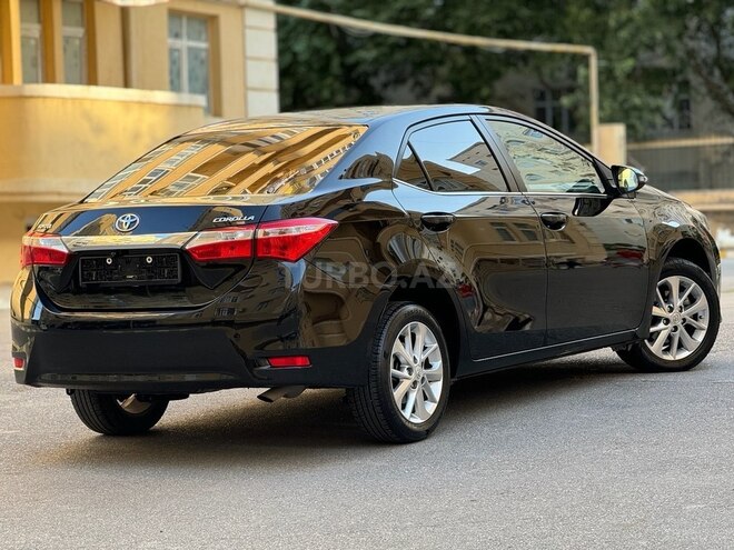 Toyota Corolla 2014, 215,000 km - 1.6 l - Bakı