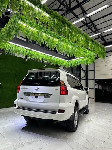 Toyota Land Cruiser Prado-5