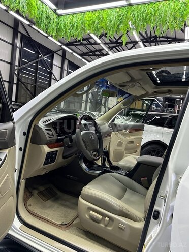 Toyota Land Cruiser Prado-11
