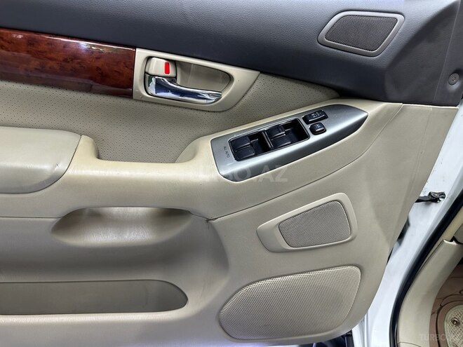 Toyota Land Cruiser Prado-9