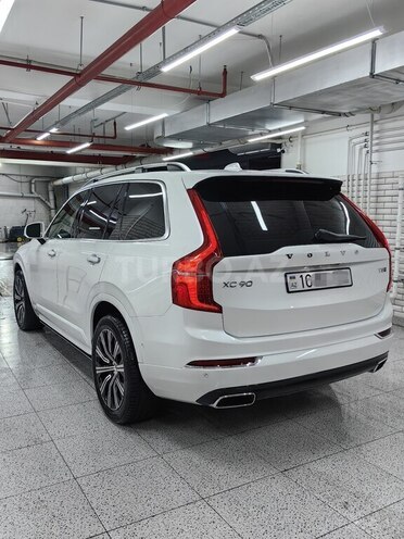 Volvo XC90-6