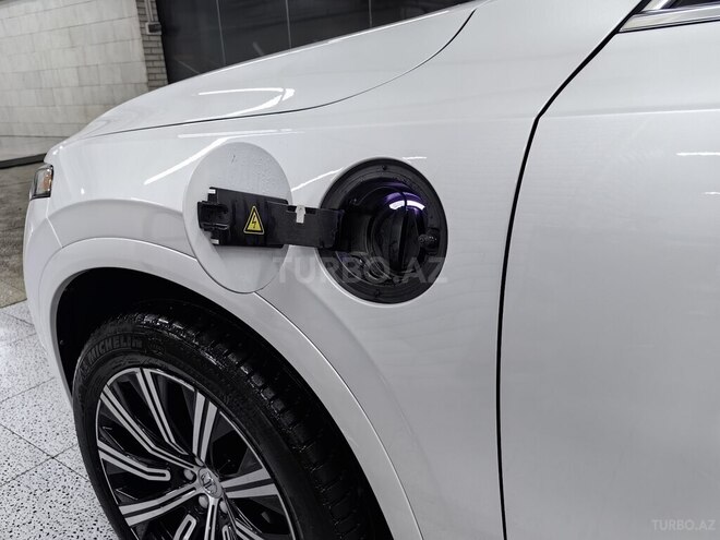 Volvo XC90-13