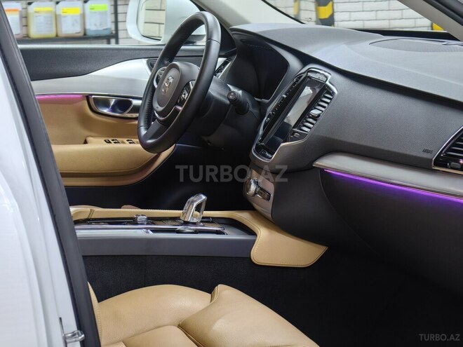 Volvo XC90-15
