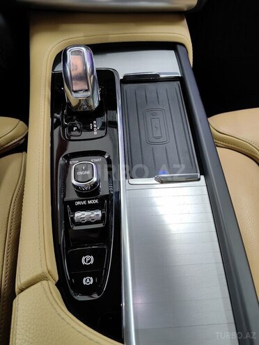 Volvo XC90-14