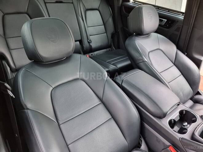 Porsche Cayenne-17