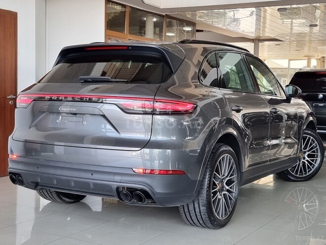 Porsche Cayenne-7