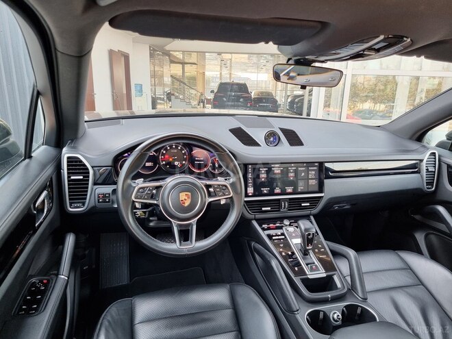 Porsche Cayenne-9