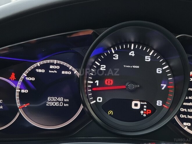 Porsche Cayenne-18