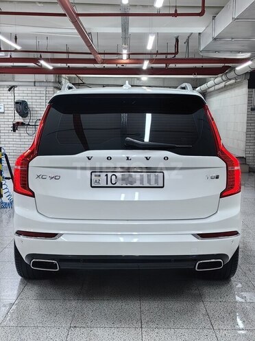 Volvo XC90-2