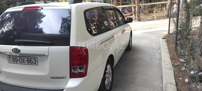 Kia Carnival-14