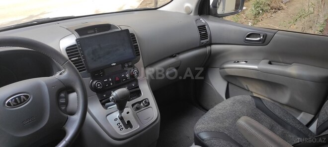 Kia Carnival-10