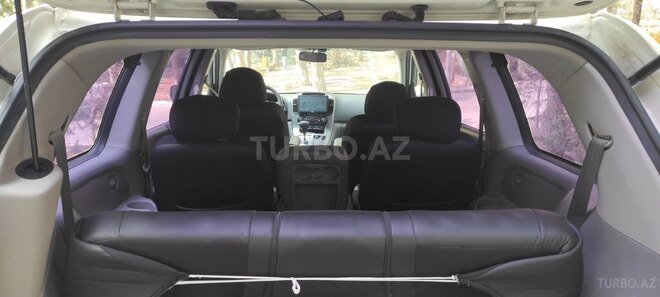 Kia Carnival-12