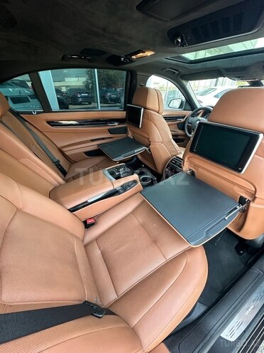 BMW 750-14
