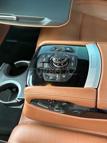 BMW 750-16