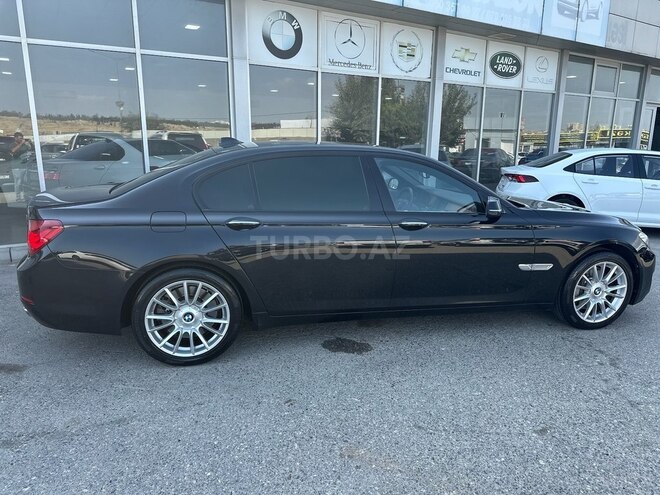 BMW 750-9