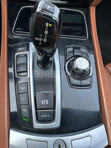BMW 750-21
