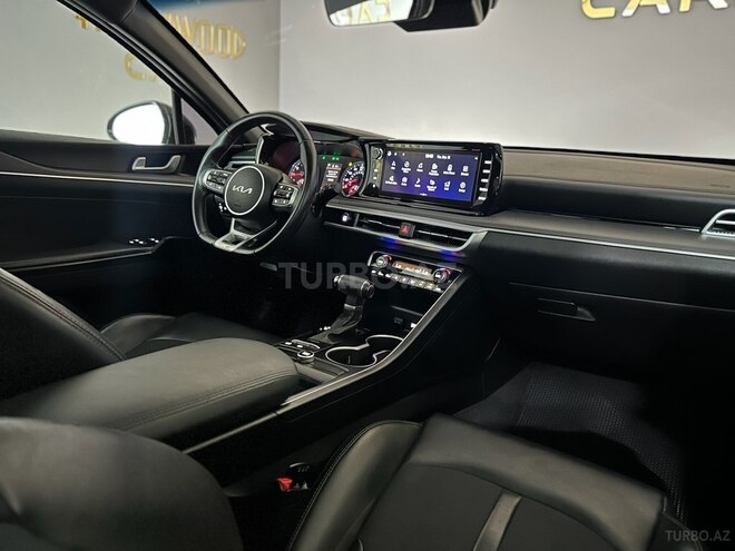 Kia K5-17