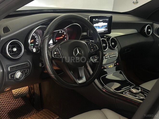 Mercedes C 300-11