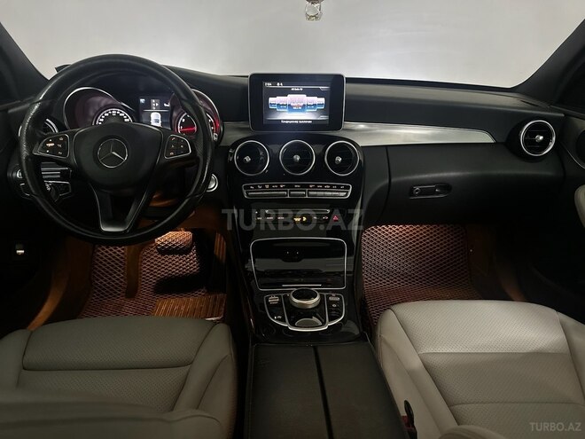 Mercedes C 300-16