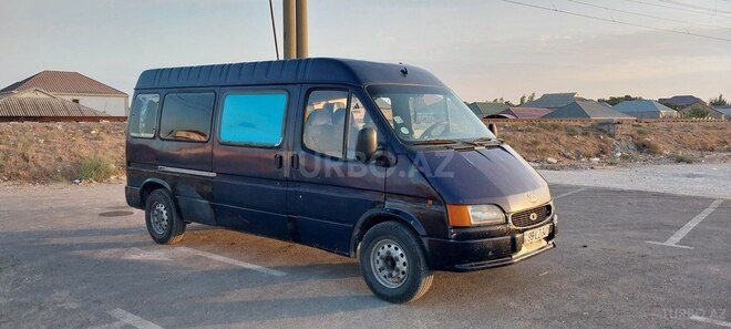 Ford Transit-3