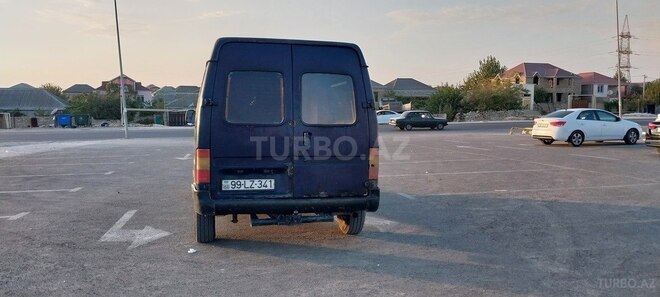 Ford Transit-7