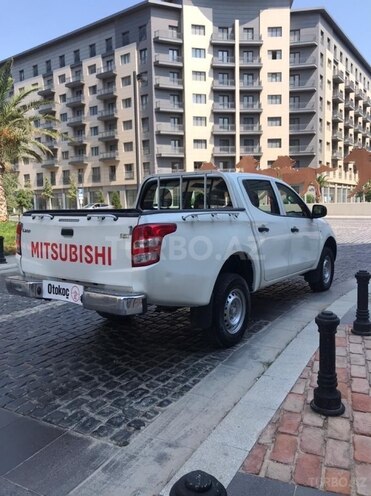 Mitsubishi L200 2019, 221,401 km - 2.4 л - Bakı