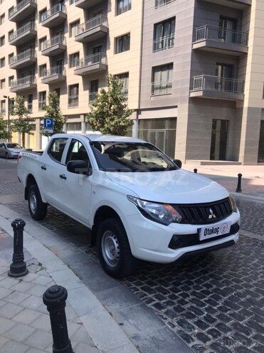 Mitsubishi L200 2019, 221,401 km - 2.4 л - Bakı