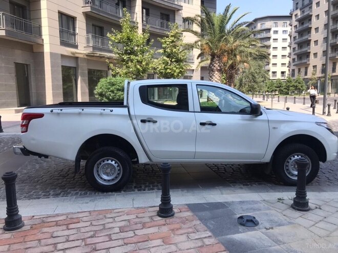 Mitsubishi L200 2019, 221,401 km - 2.4 л - Bakı