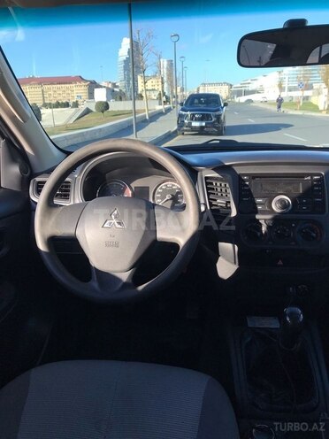 Mitsubishi L200-3